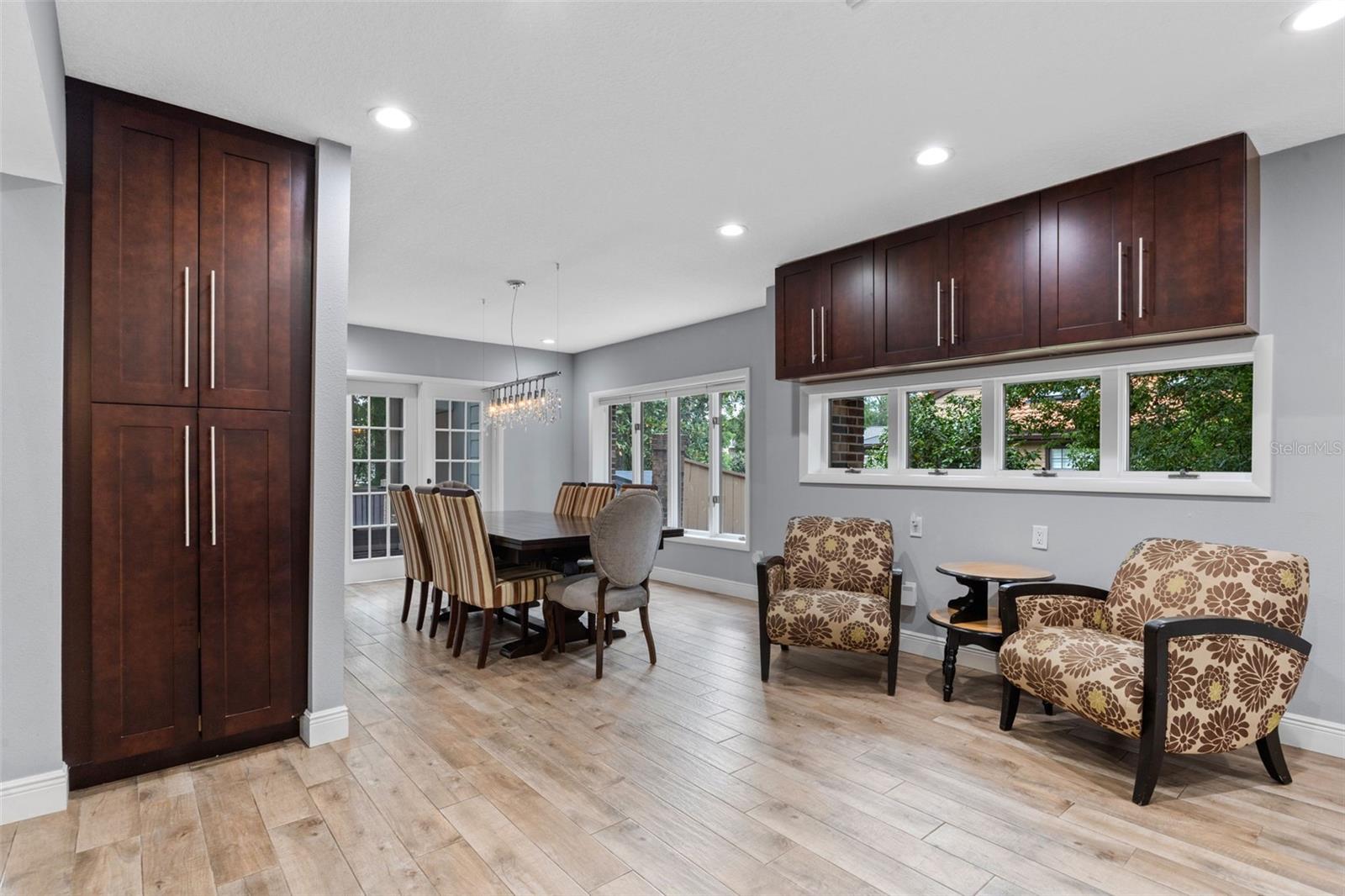 Image 7 of 93 For 112 Woodmill Road