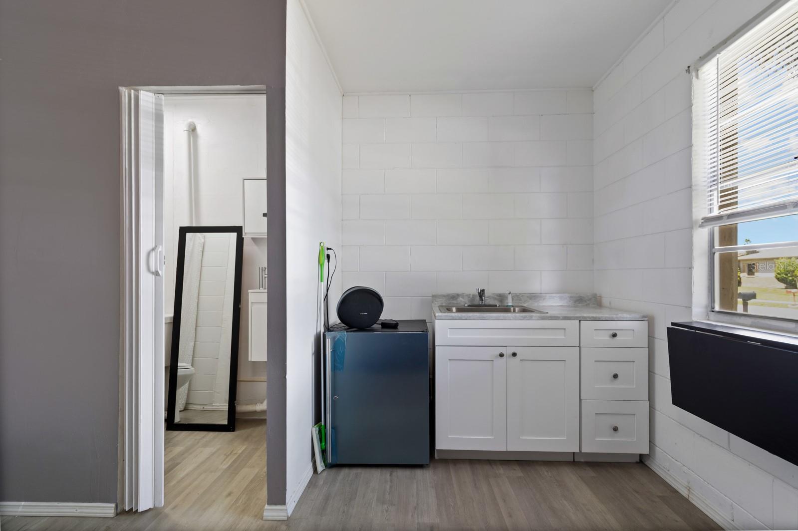 Image 21 of 28 For 1436 Massa Street