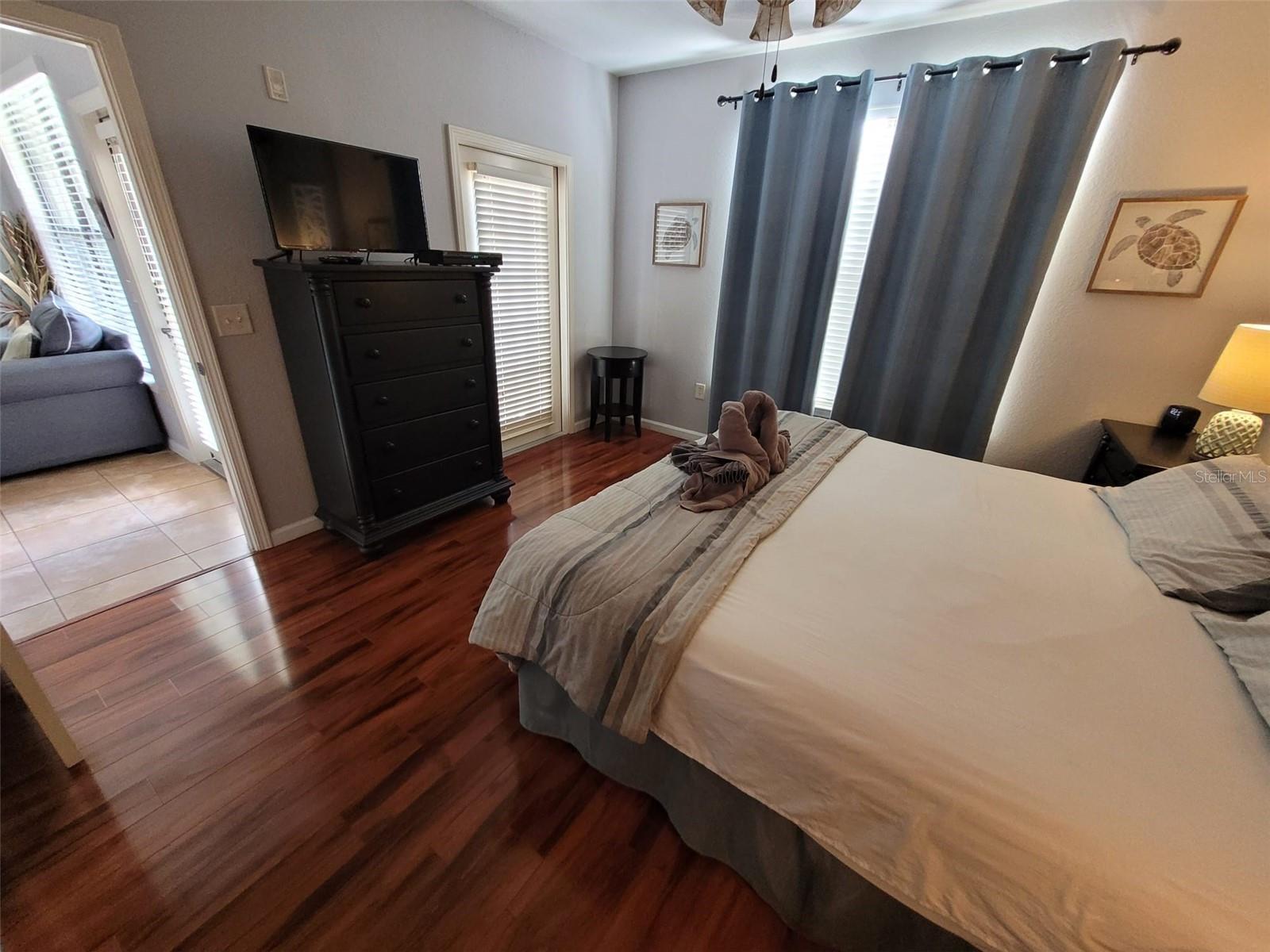 Image 11 of 16 For 910 Charo Parkway 323