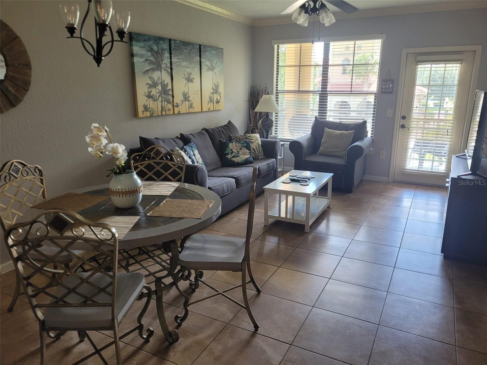Image 4 of 16 For 910 Charo Parkway 323