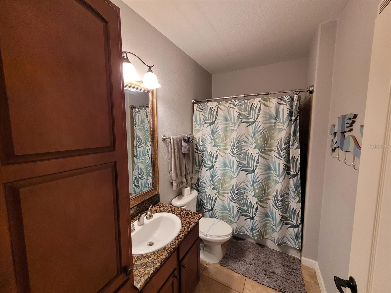 Image 7 of 16 For 910 Charo Parkway 323