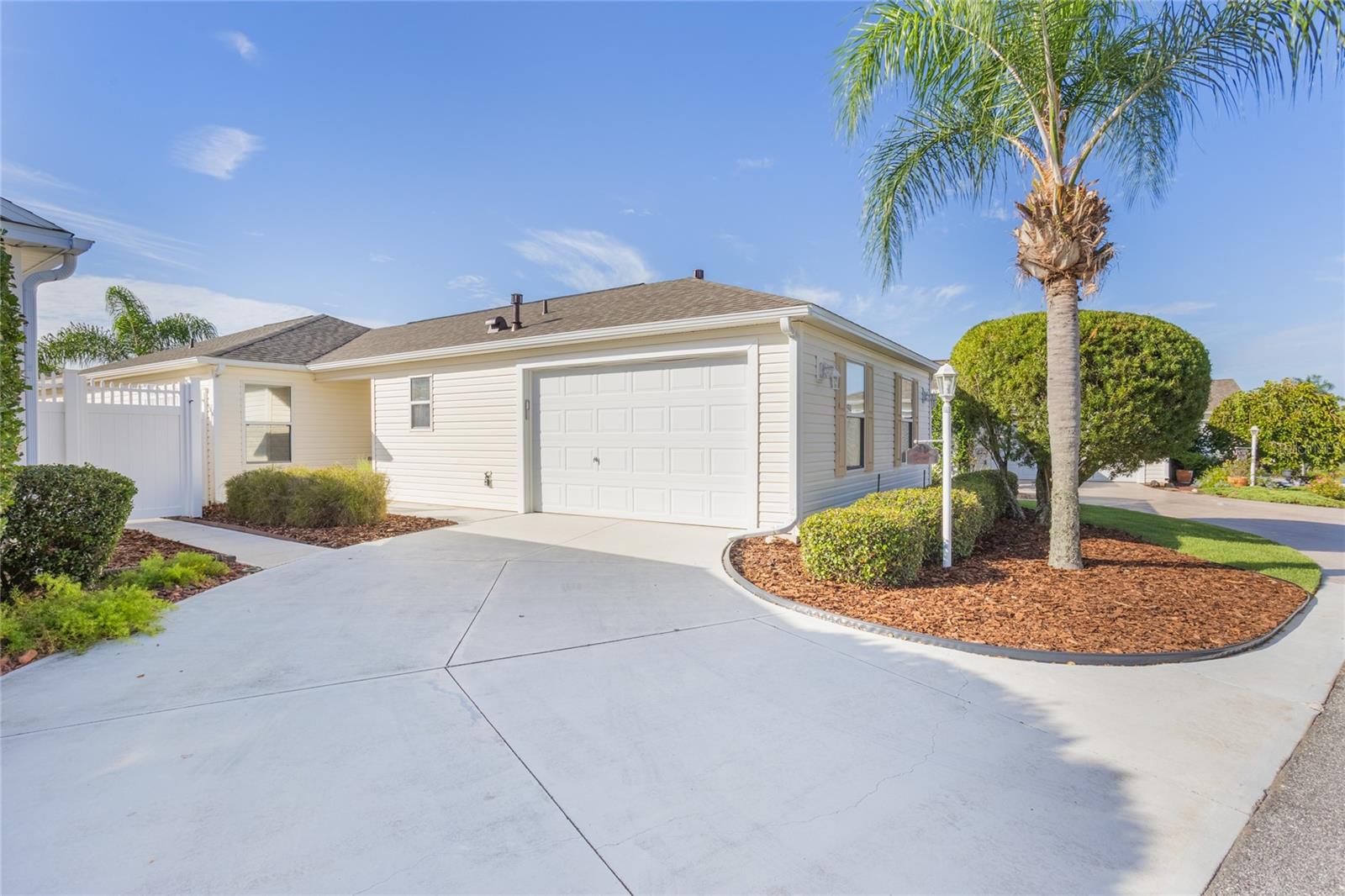 Details for 594 Lacy Place, THE VILLAGES, FL 32162