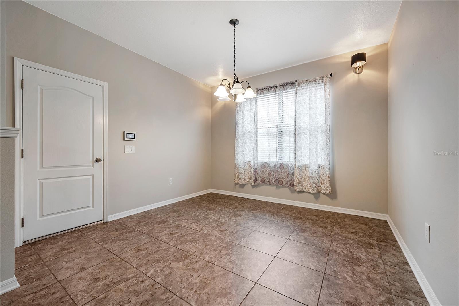 Image 18 of 59 For 6722 Wild Elm Court