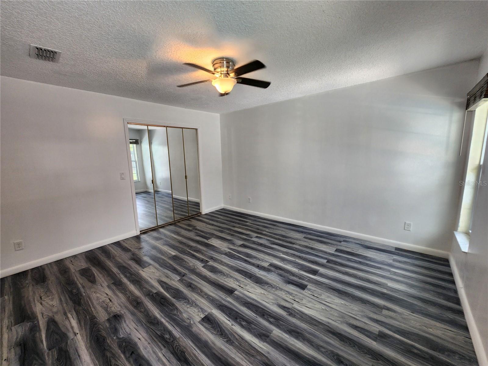 Image 13 of 23 For 11659 Darlington Drive