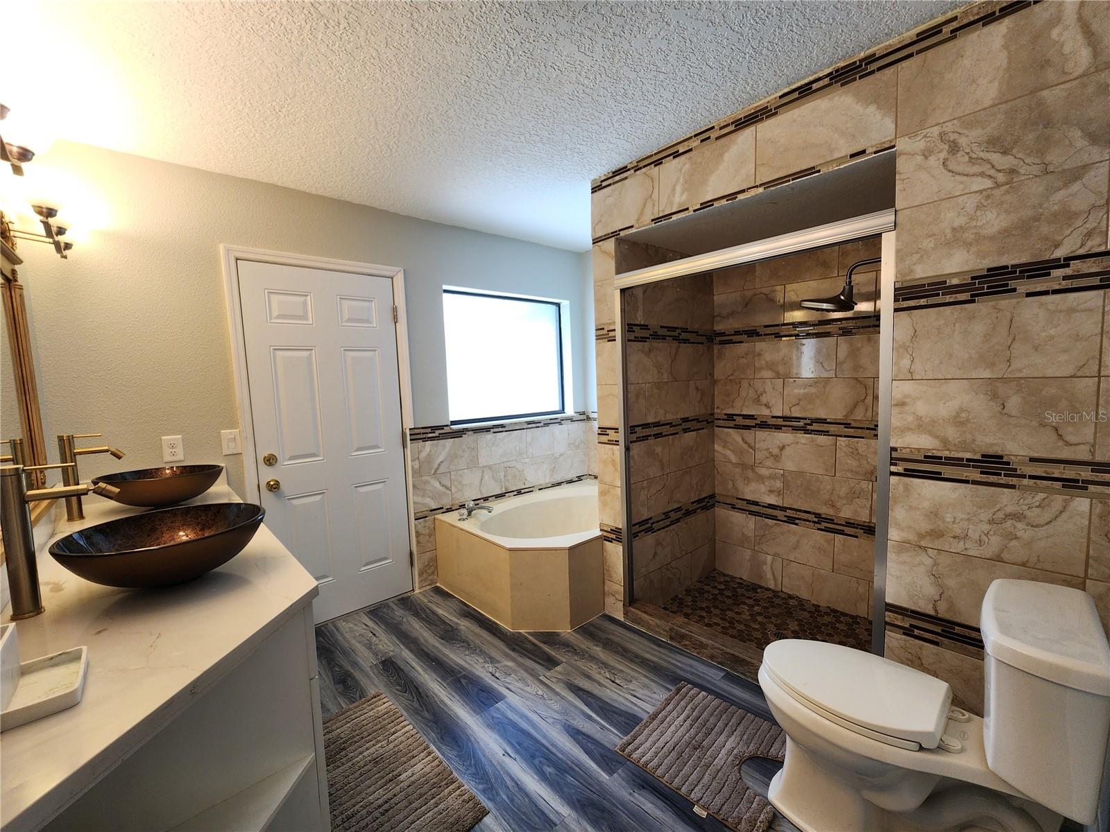 Image 14 of 23 For 11659 Darlington Drive
