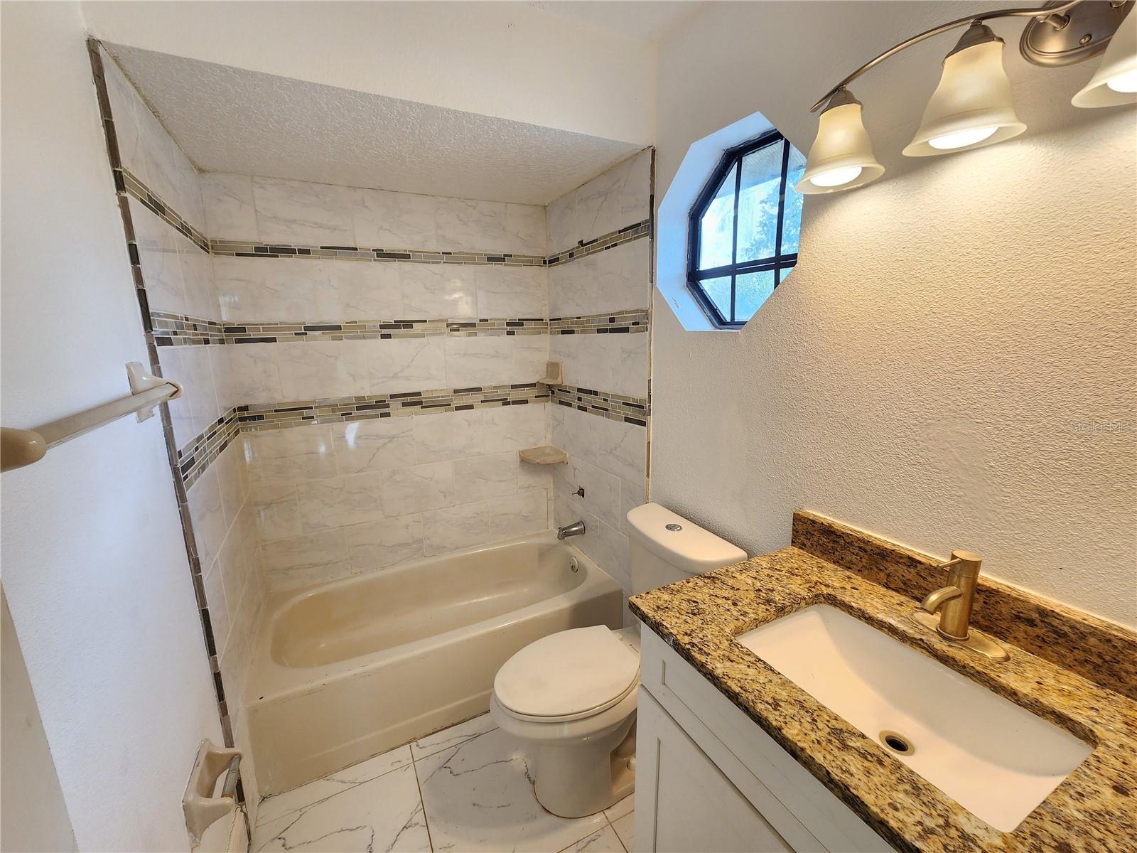 Image 18 of 23 For 11659 Darlington Drive