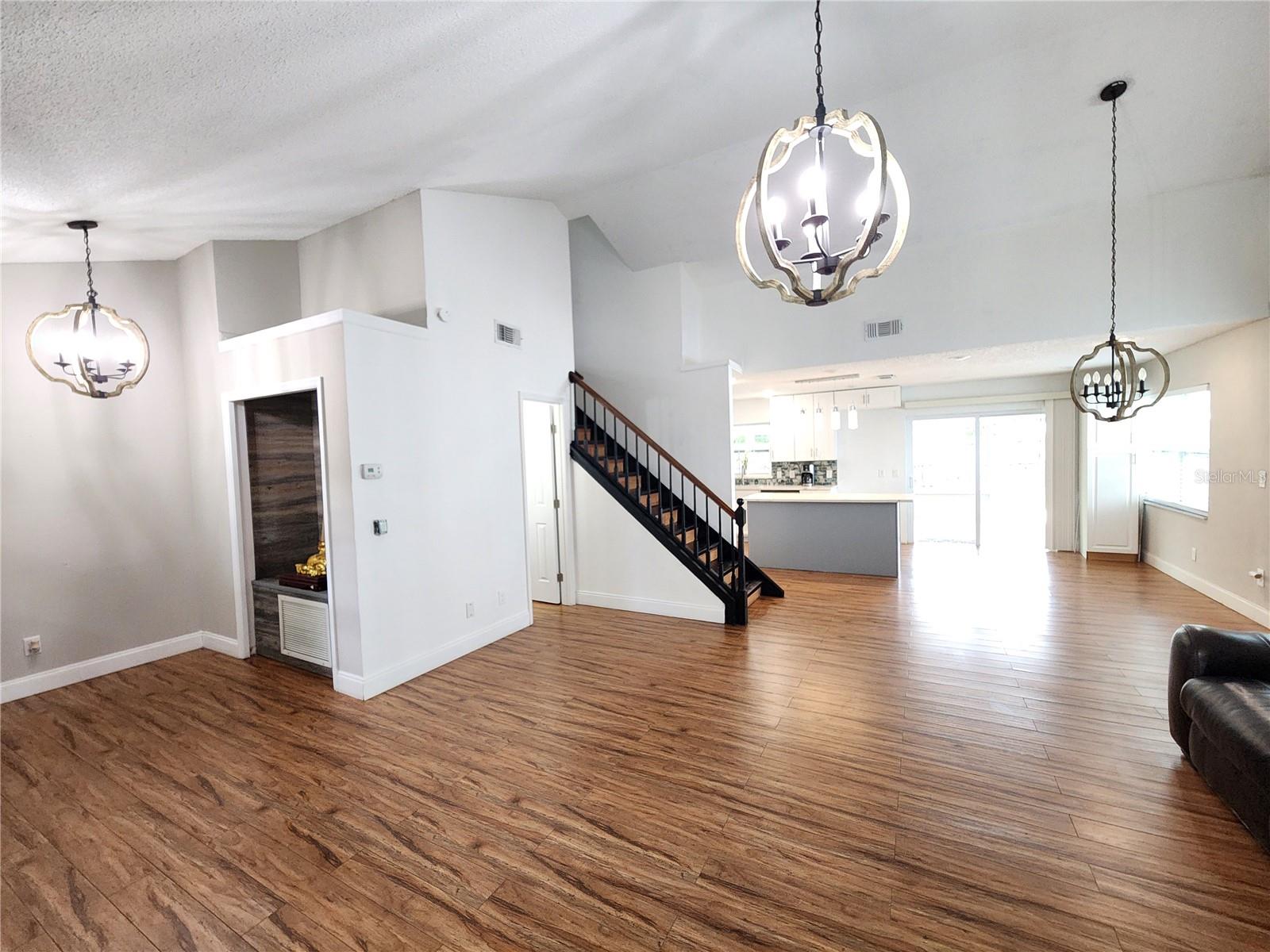 Image 5 of 23 For 11659 Darlington Drive
