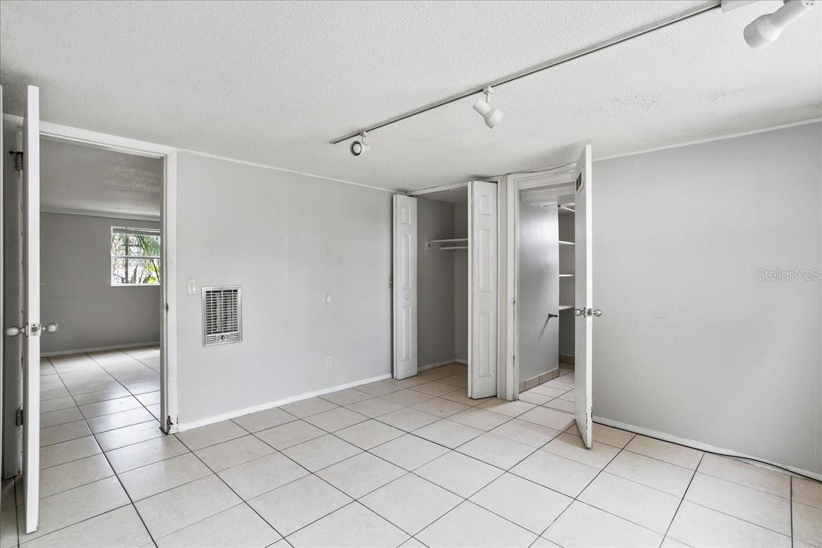 Image 12 of 29 For 724 Central Avenue