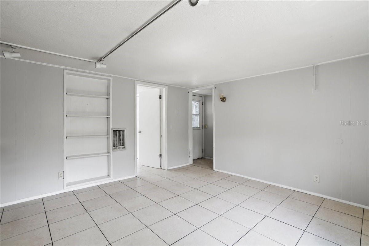 Image 13 of 29 For 724 Central Avenue