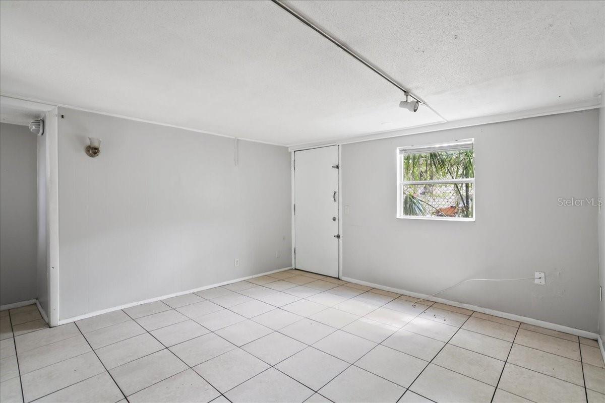 Image 14 of 29 For 724 Central Avenue