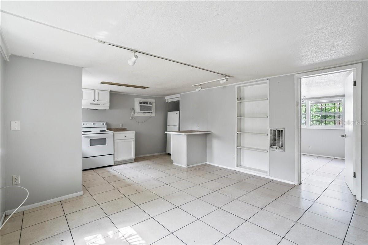 Image 15 of 29 For 724 Central Avenue