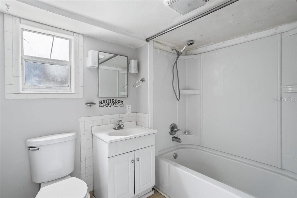 Image 18 of 29 For 724 Central Avenue