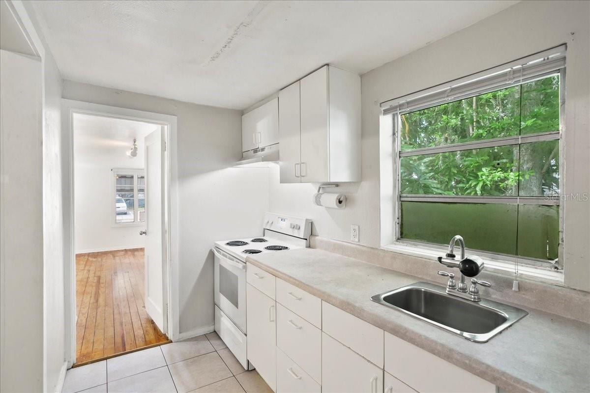 Image 20 of 29 For 724 Central Avenue