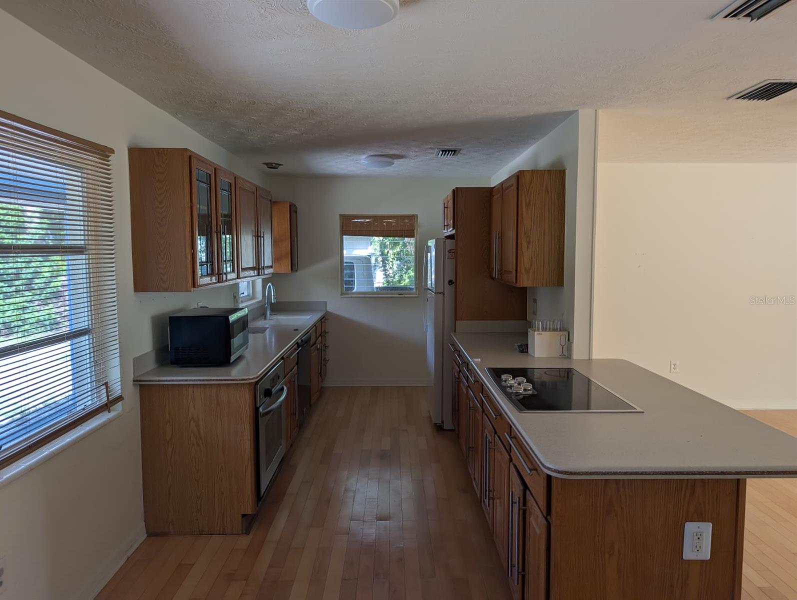 Image 10 of 24 For 1176 40th Street
