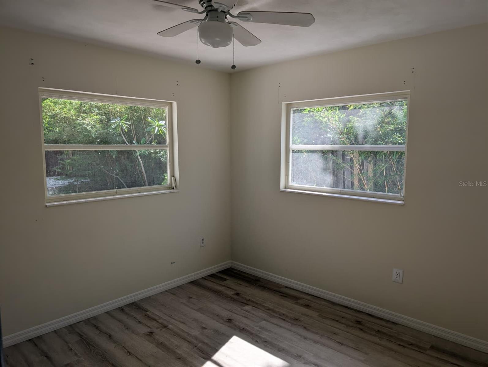 Image 16 of 24 For 1176 40th Street