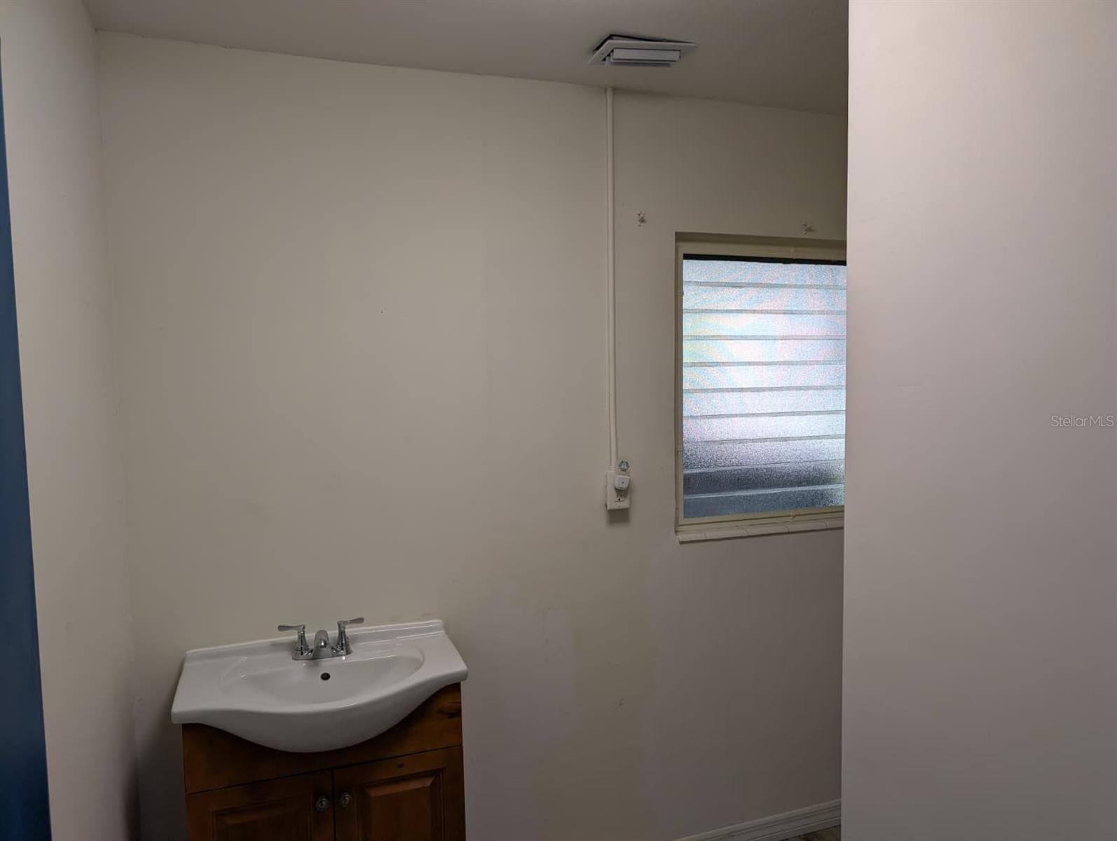Image 20 of 24 For 1176 40th Street