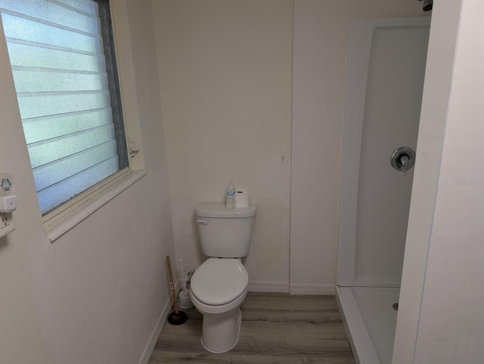 Image 21 of 24 For 1176 40th Street