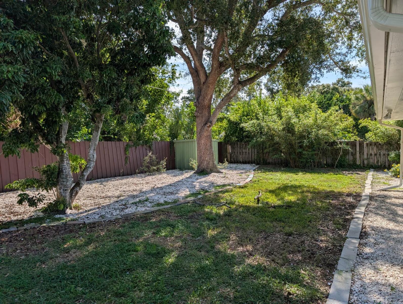Image 23 of 24 For 1176 40th Street