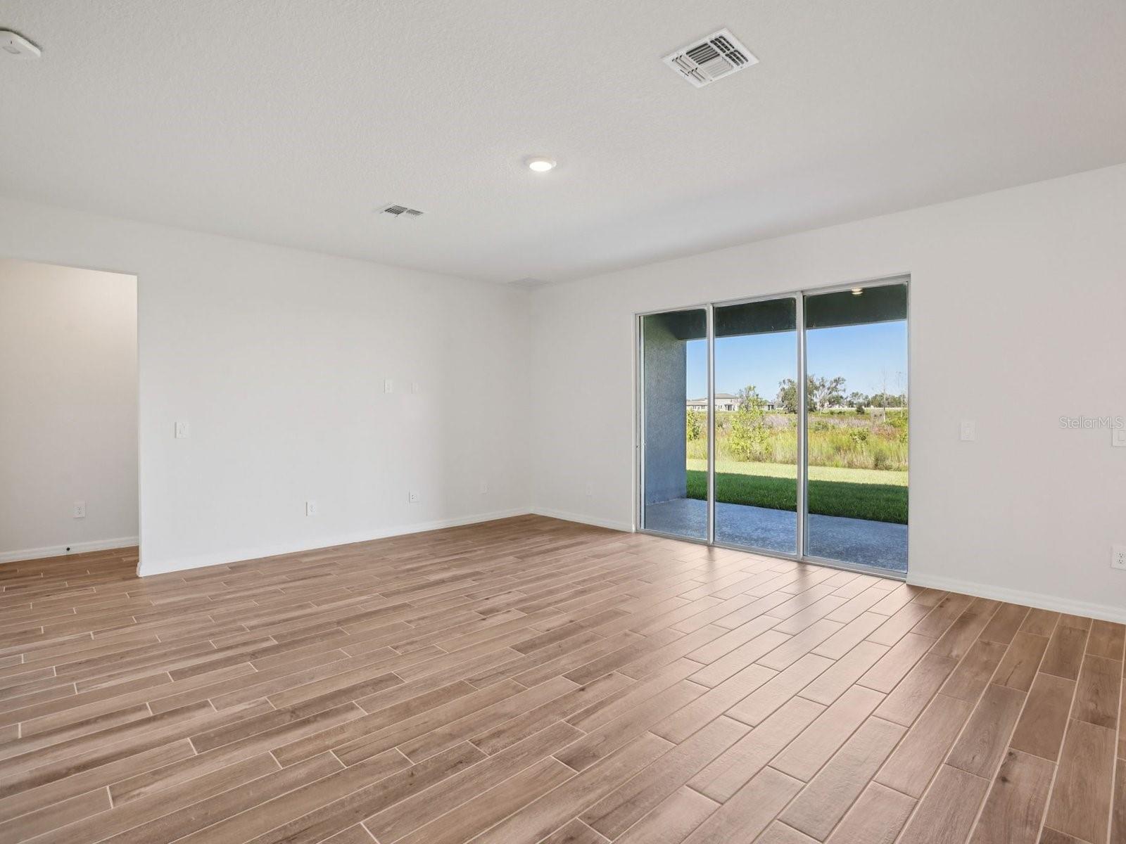 Image 10 of 50 For 1922 Coolridge Place