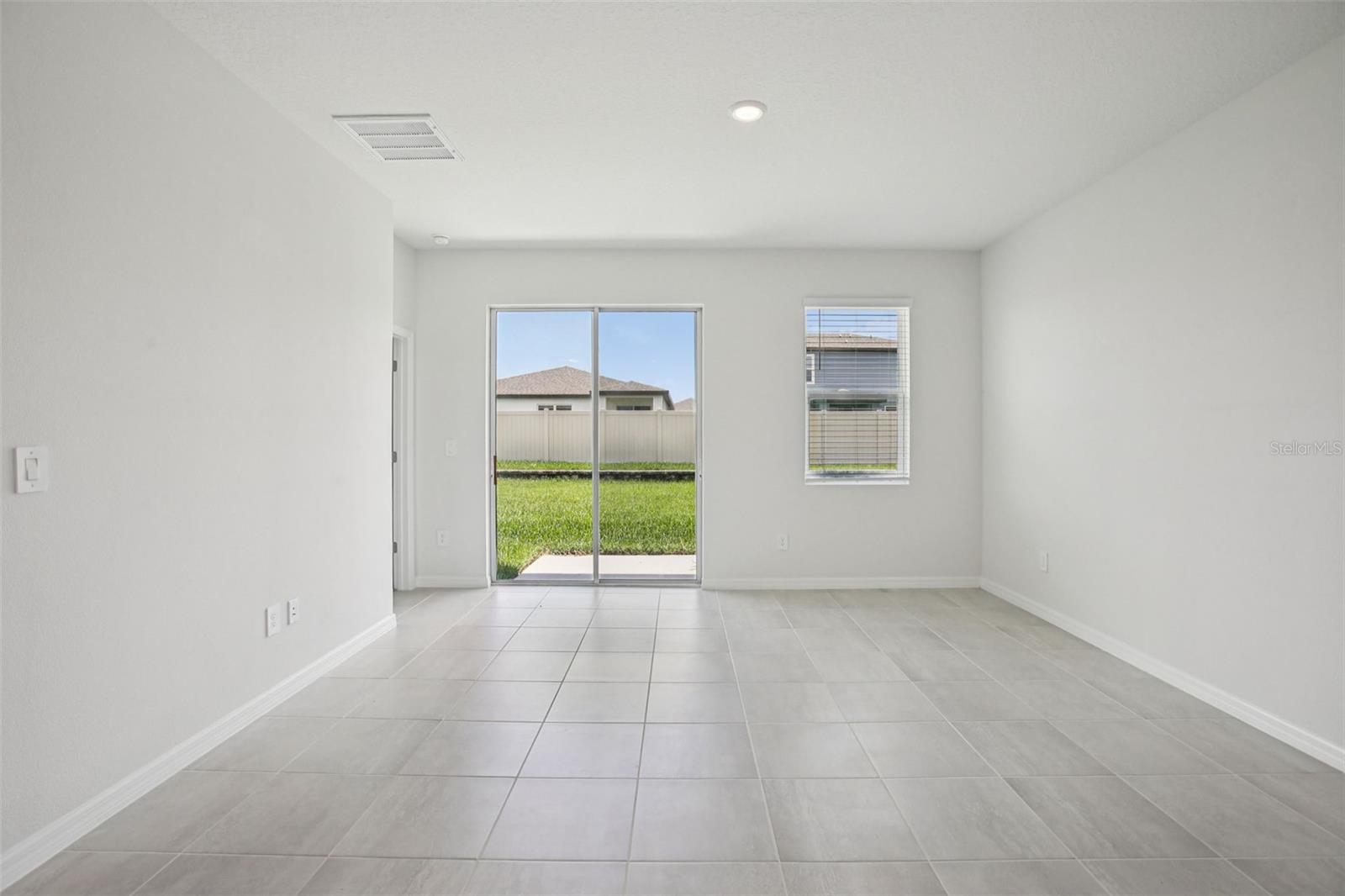 Image 11 of 41 For 1820 Brekey Way