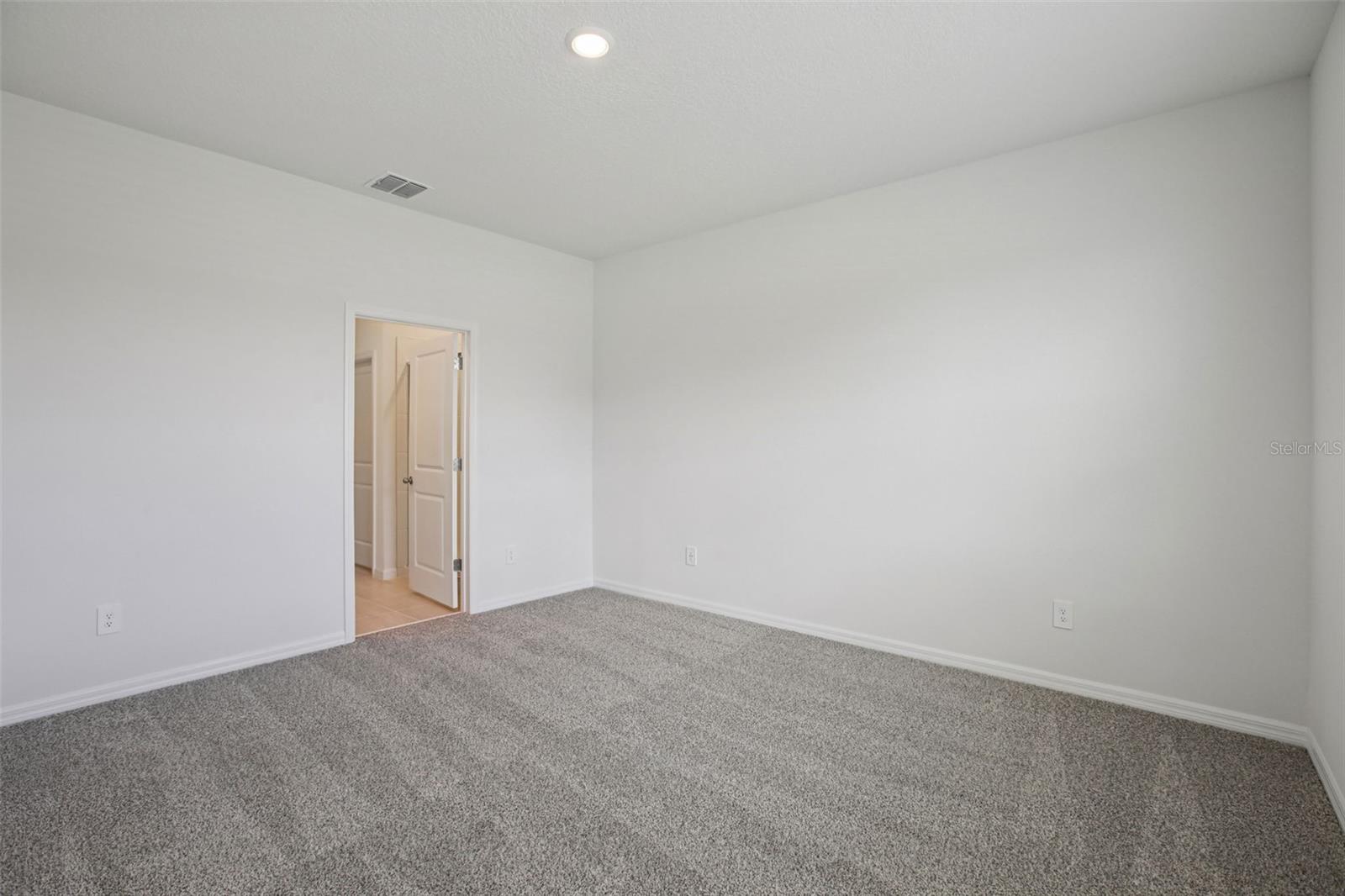 Image 22 of 41 For 1820 Brekey Way
