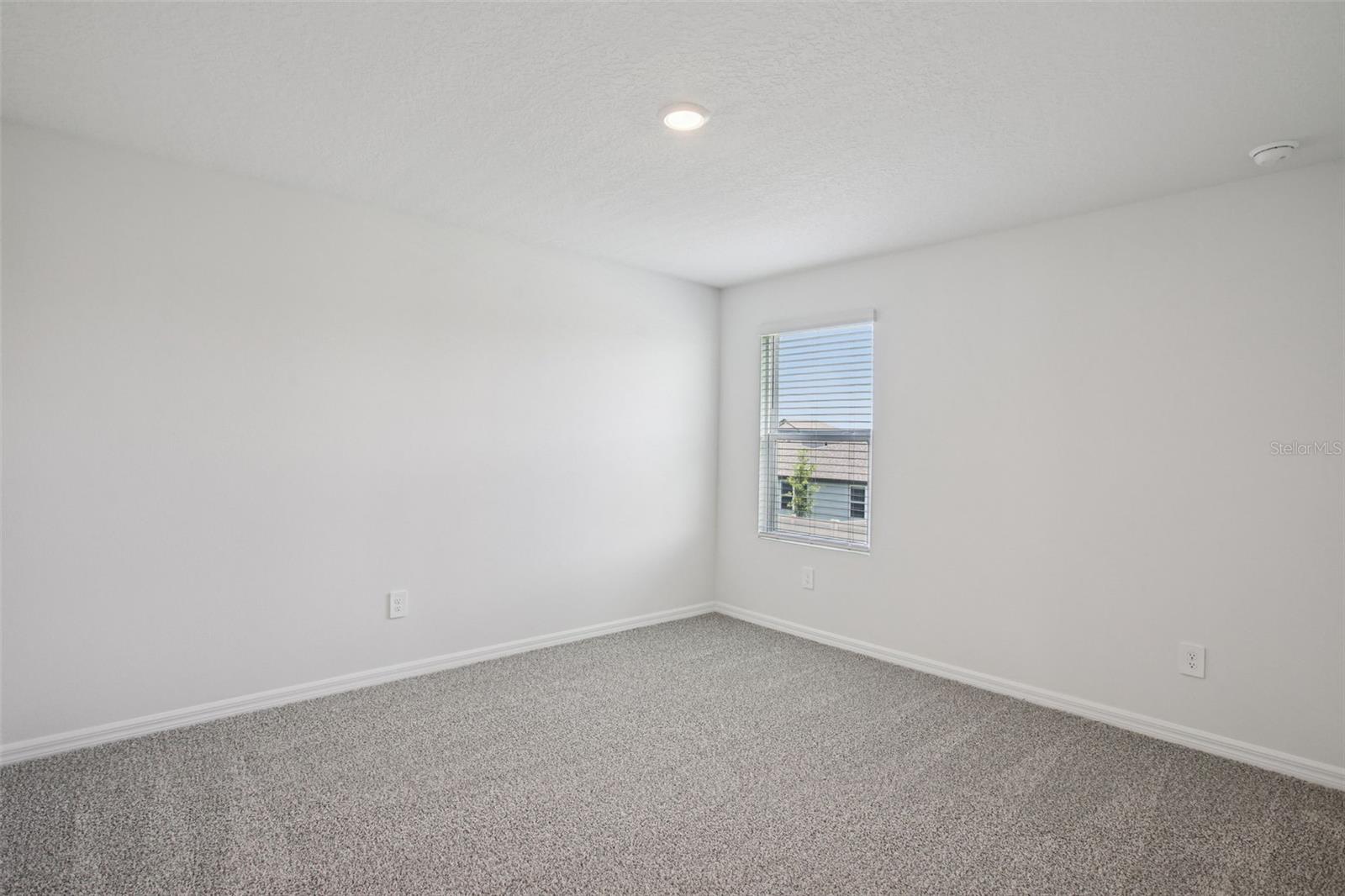 Image 33 of 41 For 1820 Brekey Way