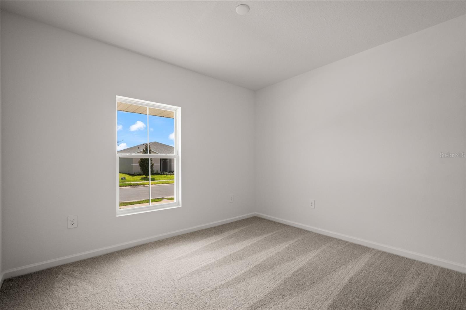 Image 7 of 38 For 7479 Sandstone Drive
