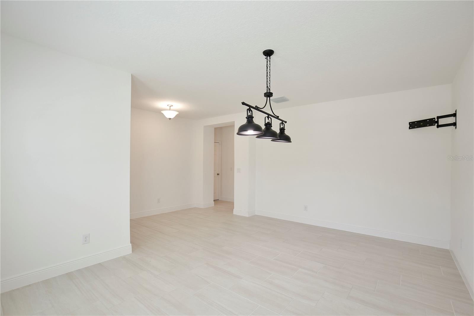 Image 4 of 31 For 670 Blackstone Street