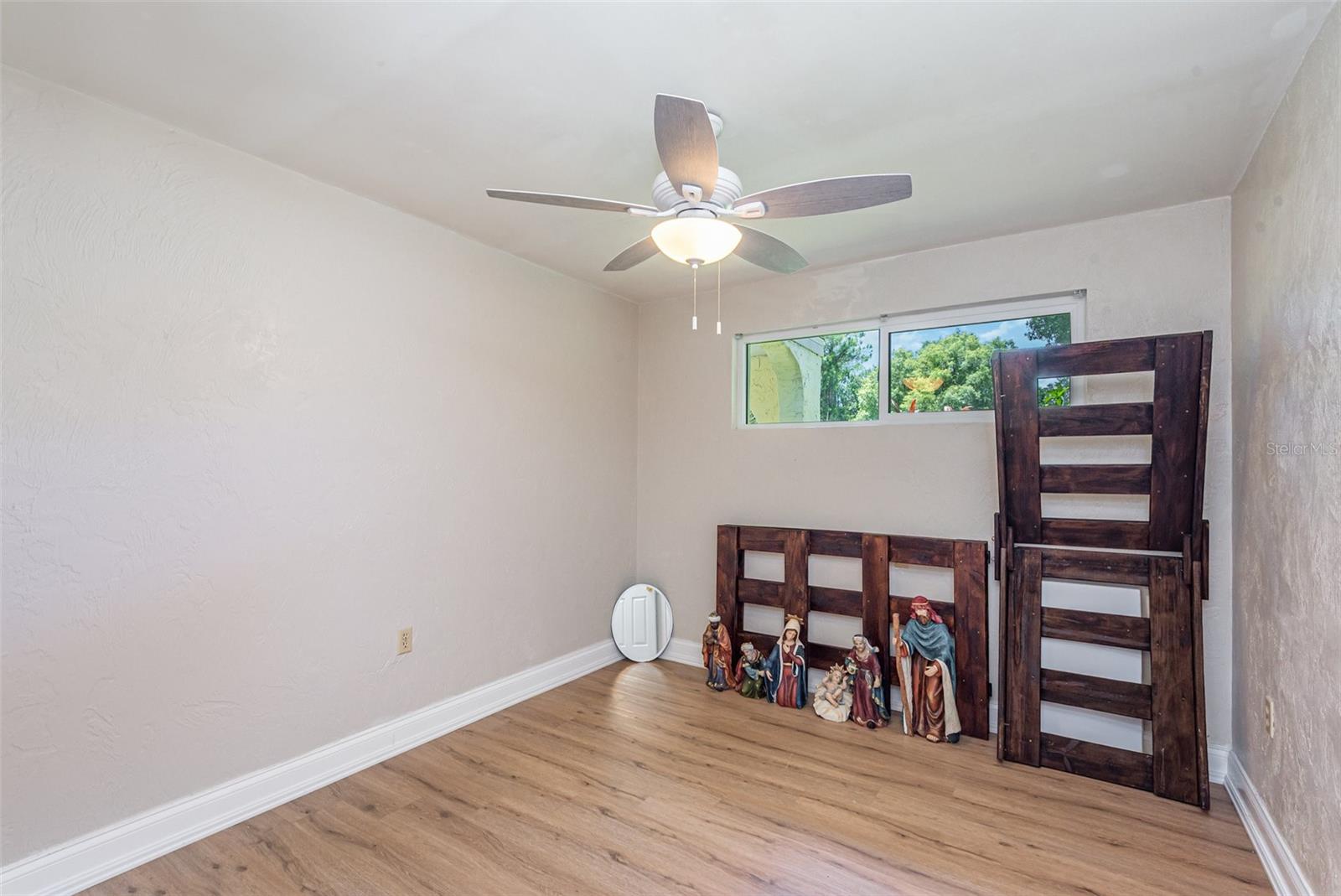 Image 16 of 29 For 1459 Admiral Halsey Avenue
