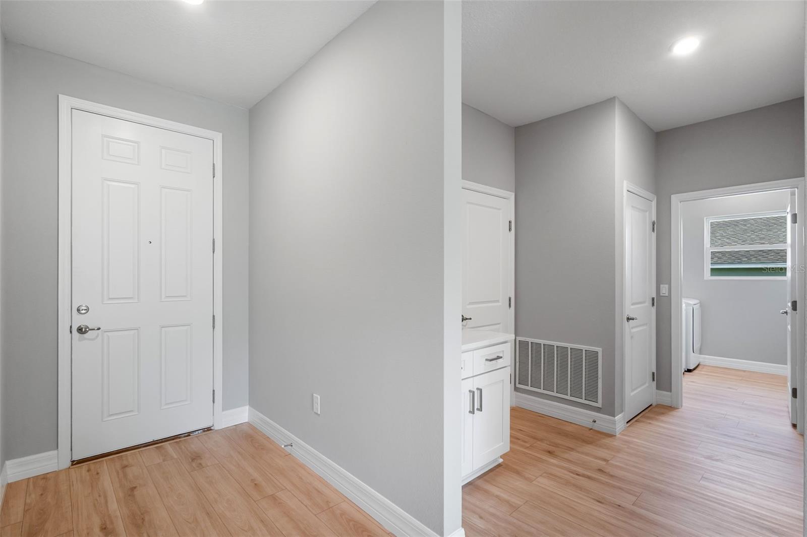 Image 21 of 30 For 12841 43rd Circle