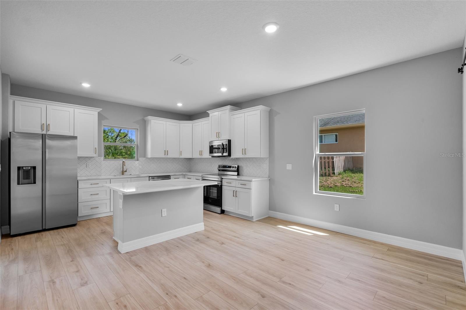 Image 4 of 30 For 12841 43rd Circle