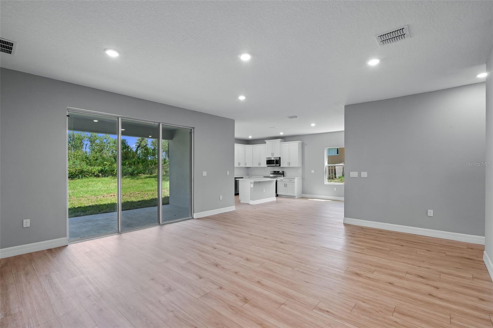 Image 6 of 30 For 12841 43rd Circle