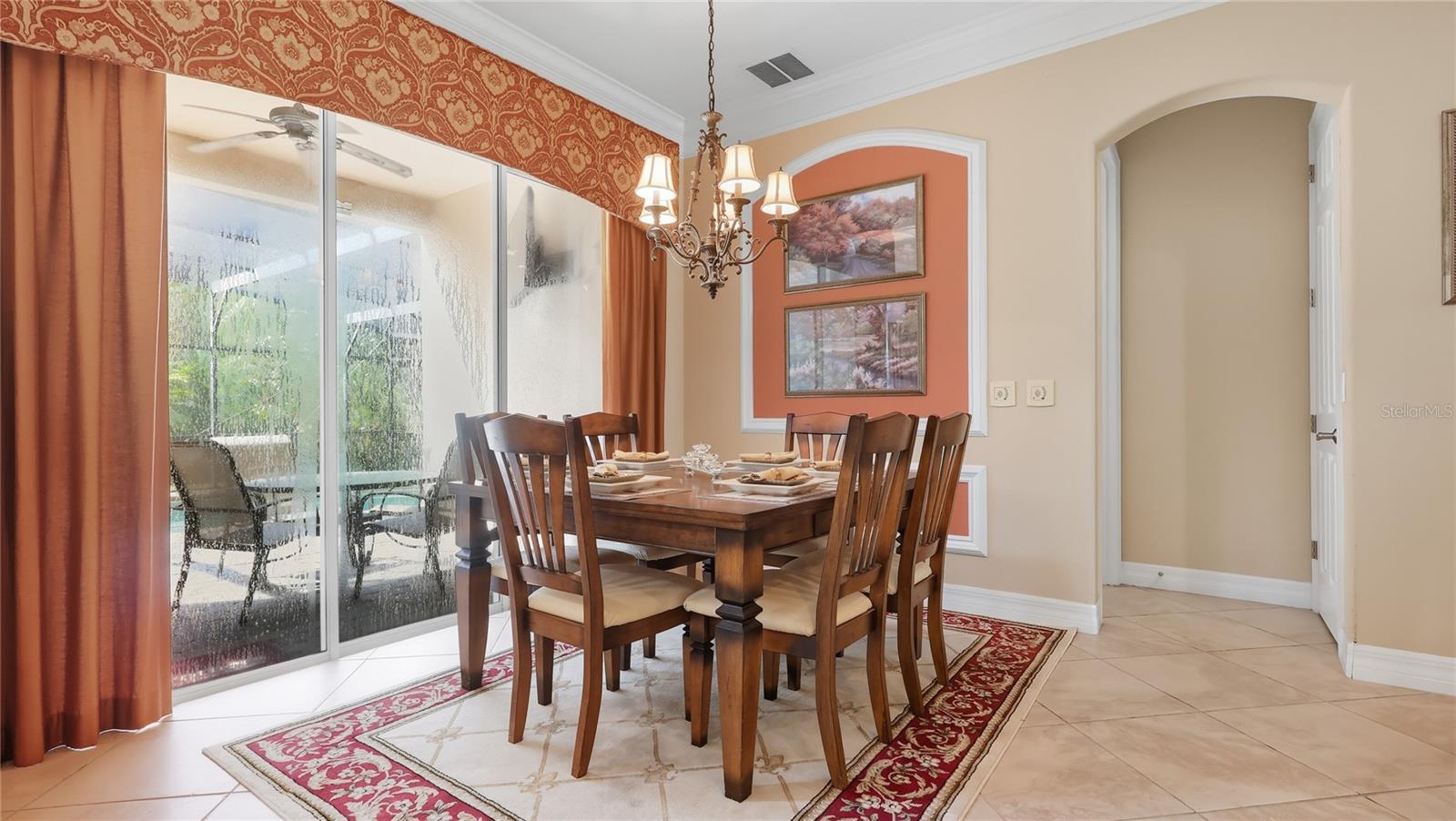 Image 14 of 43 For 601 Spring Oak Circle