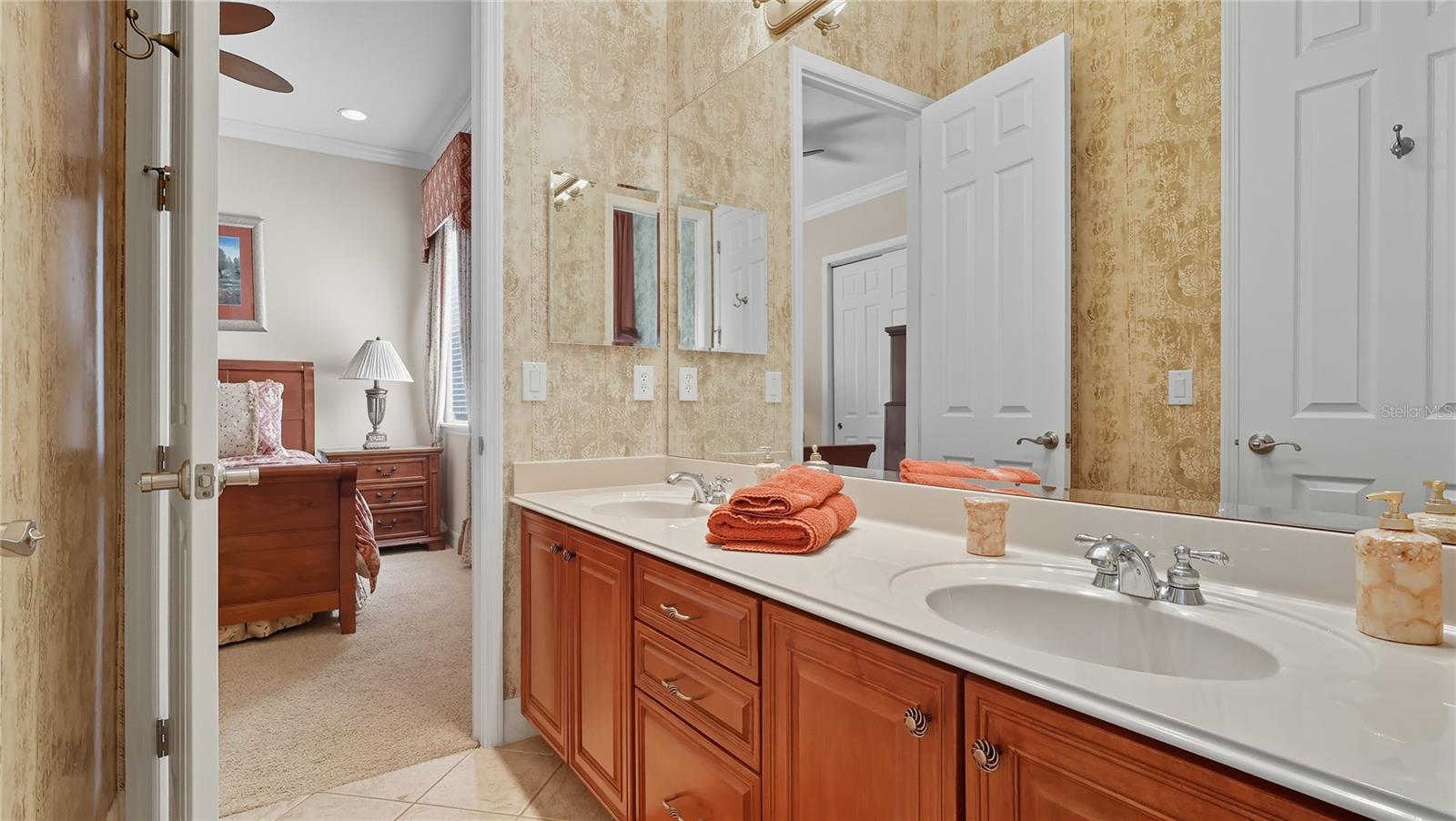 Image 29 of 43 For 601 Spring Oak Circle
