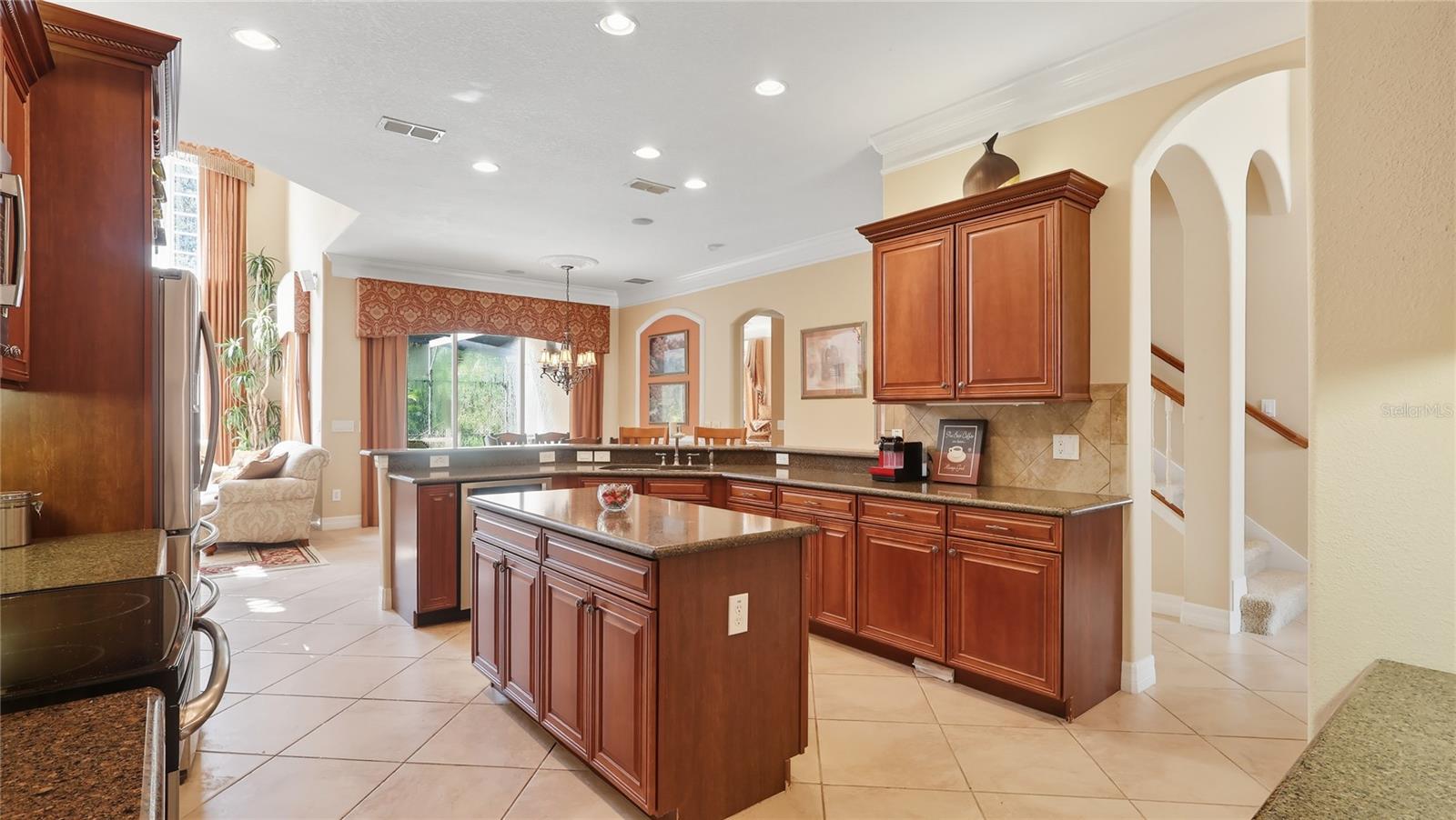 Image 9 of 43 For 601 Spring Oak Circle