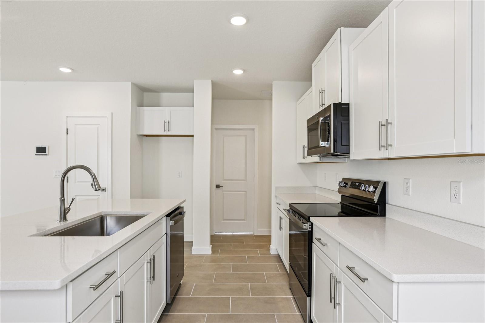 Image 10 of 39 For 329 Meredith Boulevard