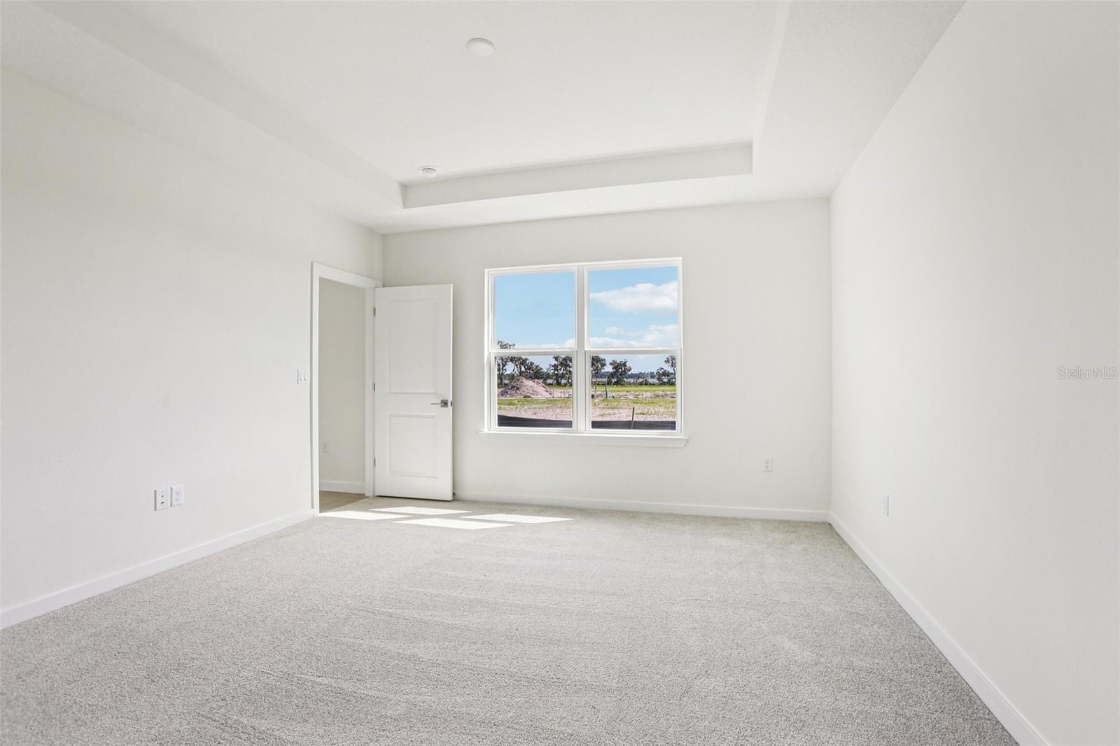 Image 30 of 39 For 329 Meredith Boulevard