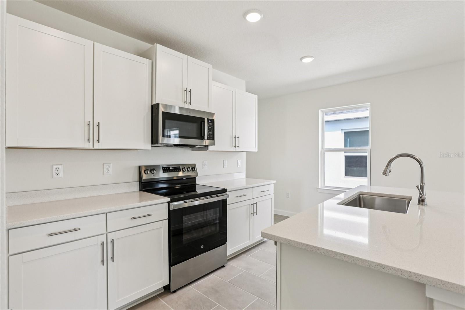 Image 9 of 39 For 329 Meredith Boulevard