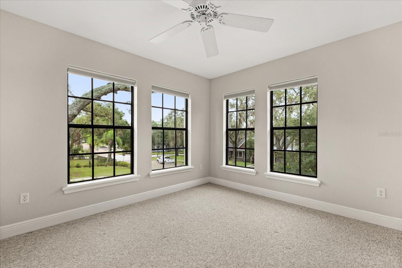 Image 16 of 43 For 635 & 637 Hillcrest Street