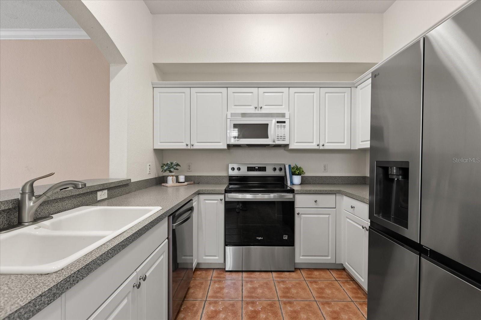 Image 31 of 43 For 635 & 637 Hillcrest Street