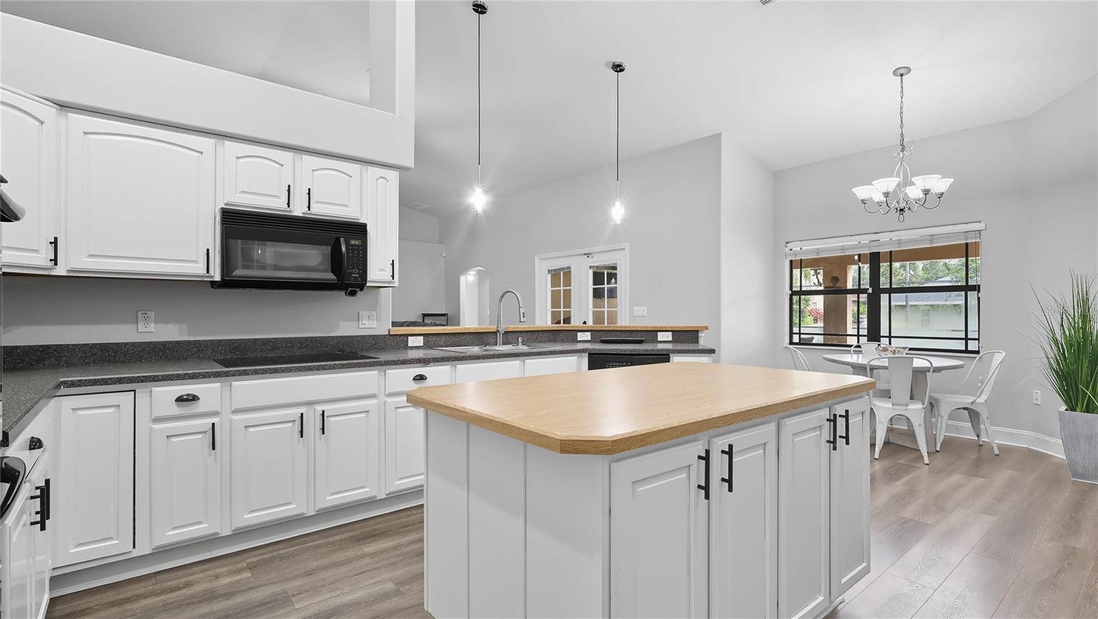 Image 13 of 32 For 4909 Raylene Way