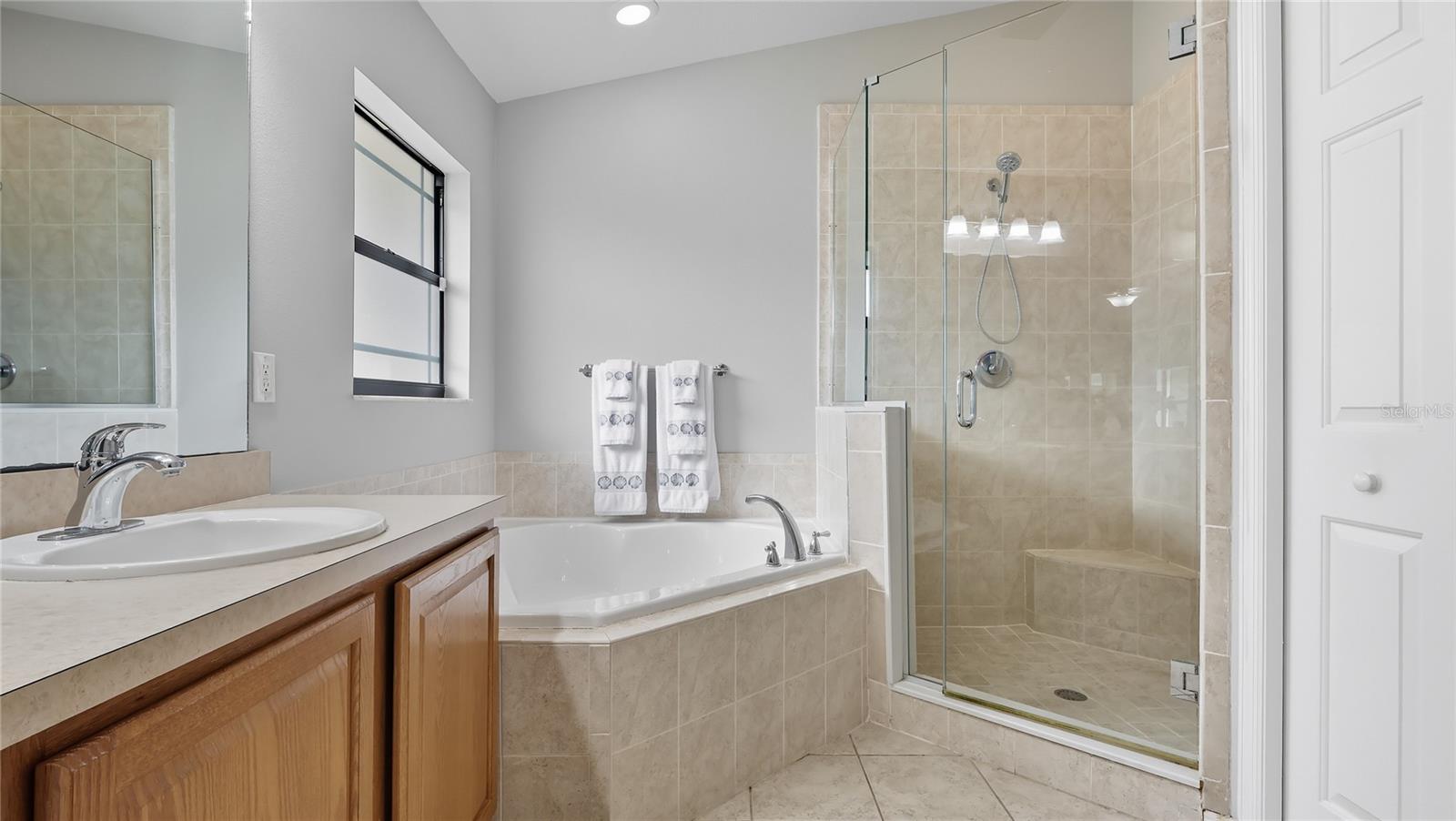 Image 20 of 32 For 4909 Raylene Way