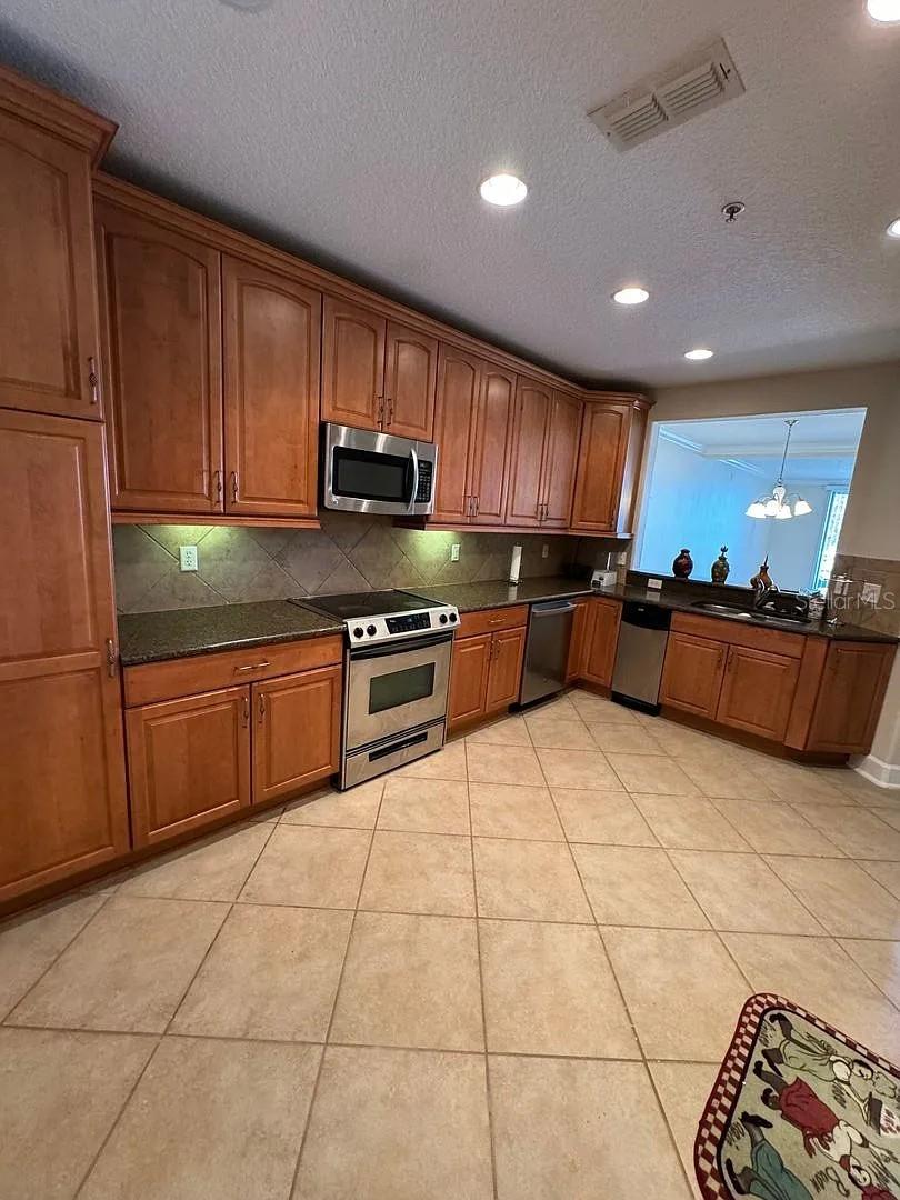 Image 17 of 39 For 7516 Toscana Boulevard 213