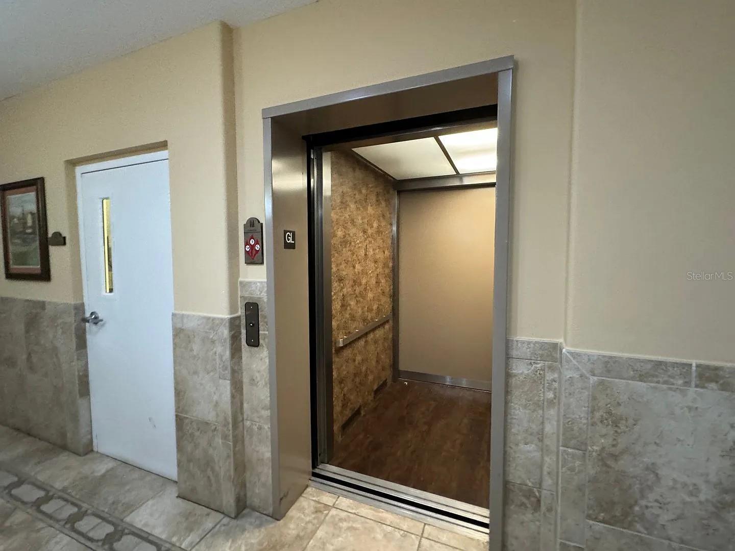 Image 5 of 39 For 7516 Toscana Boulevard 213