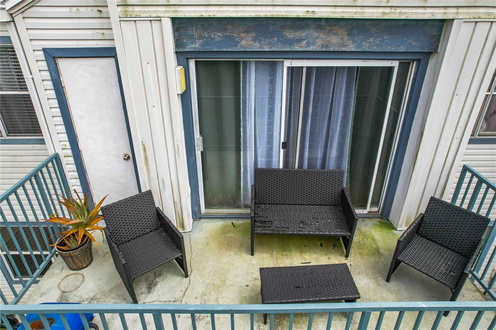 Image 35 of 73 For 2520 Woodgate Boulevard 204