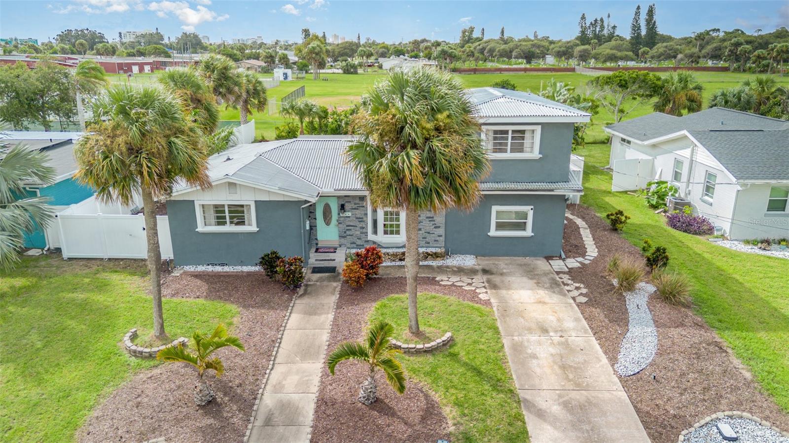 Image 4 of 35 For 144 Bosarvey Drive