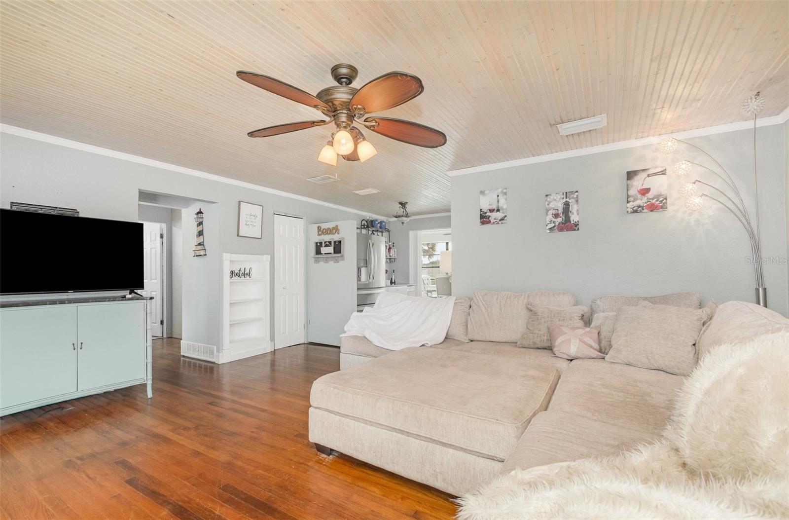 Image 7 of 35 For 144 Bosarvey Drive