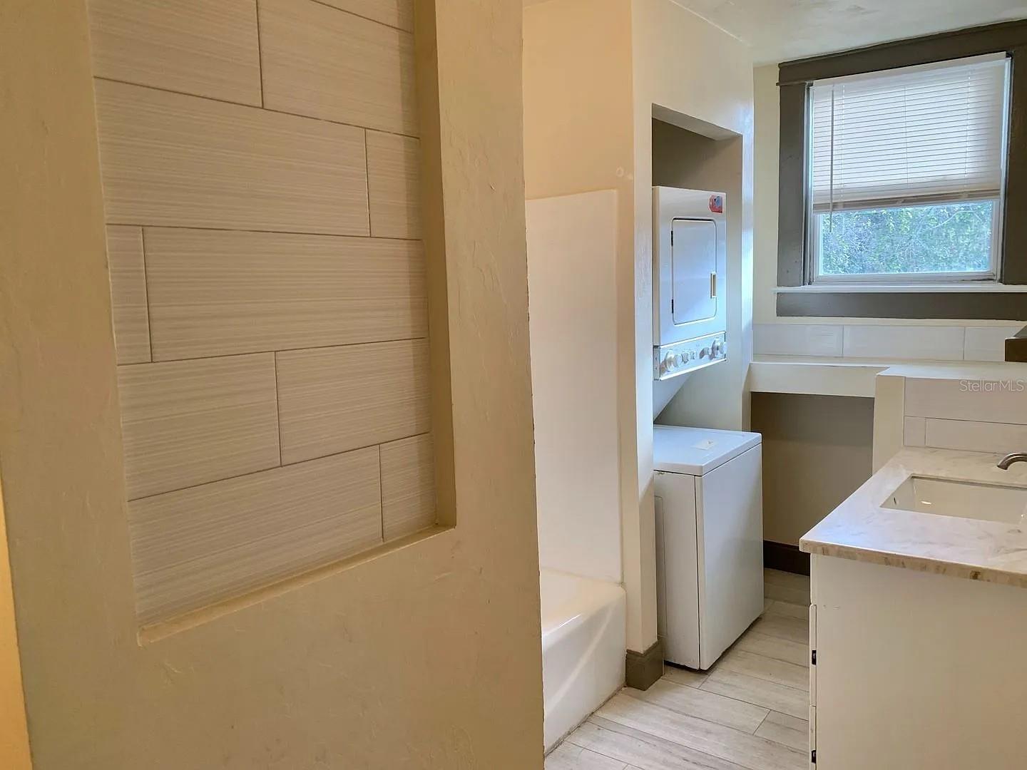 Image 16 of 25 For 1212 25th Avenue C