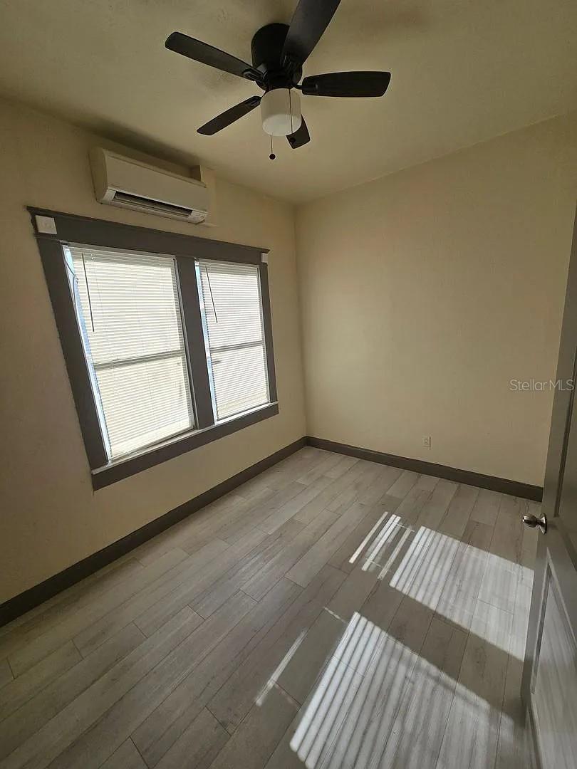 Image 19 of 25 For 1212 25th Avenue C
