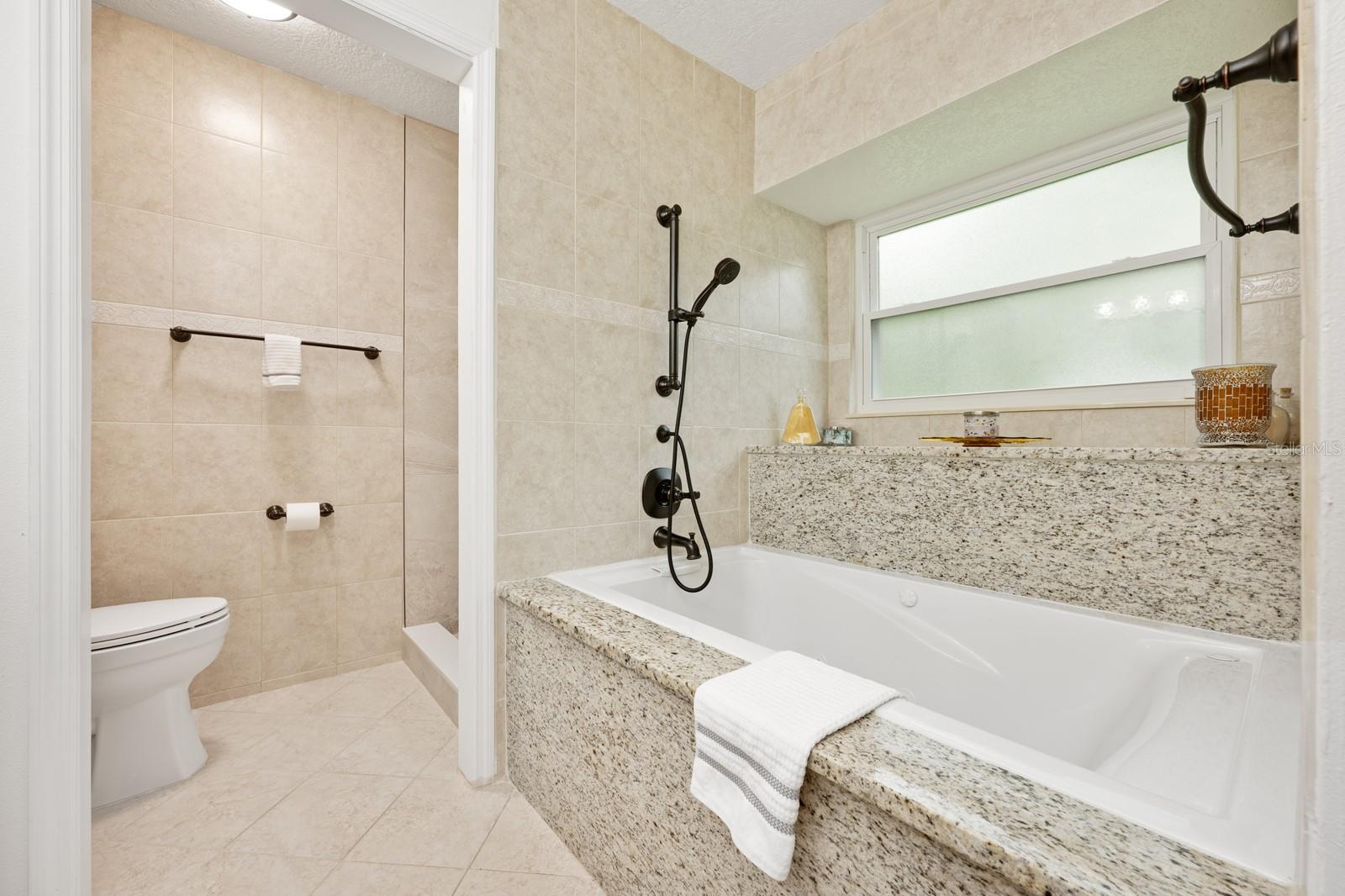 Image 15 of 28 For 998 El Lago Terrace